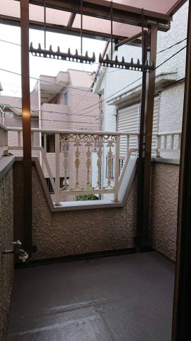 千歳台1丁目戸建て バルコニー