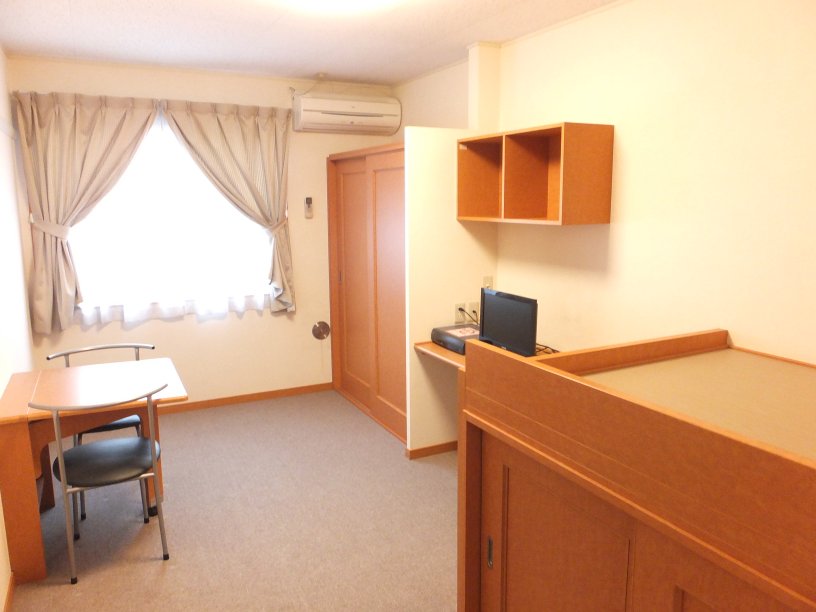 レオパレスアース２１ カーペット仕様