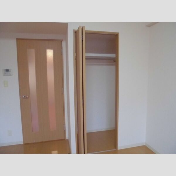 ソシア西葛西 洋室9.2帖　クローゼット