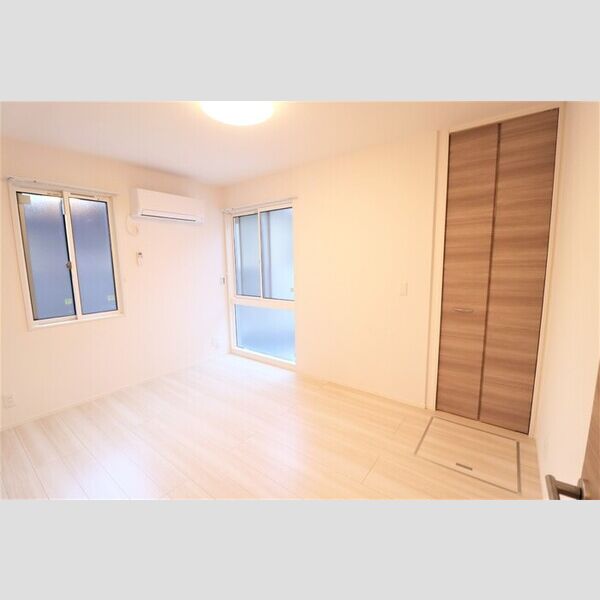 ストリーム久米川102号室 洋室6.1帖