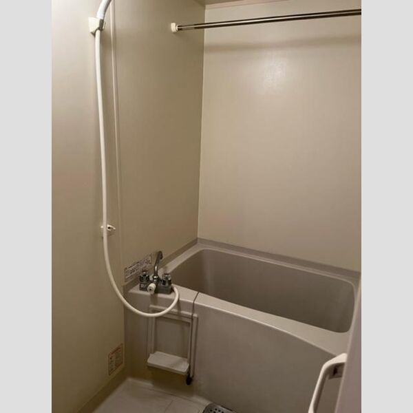 コトー・タカイチ106号室 バス