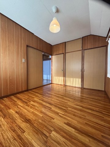 南増尾戸建 2階洋室、収納多し、日当たり良好