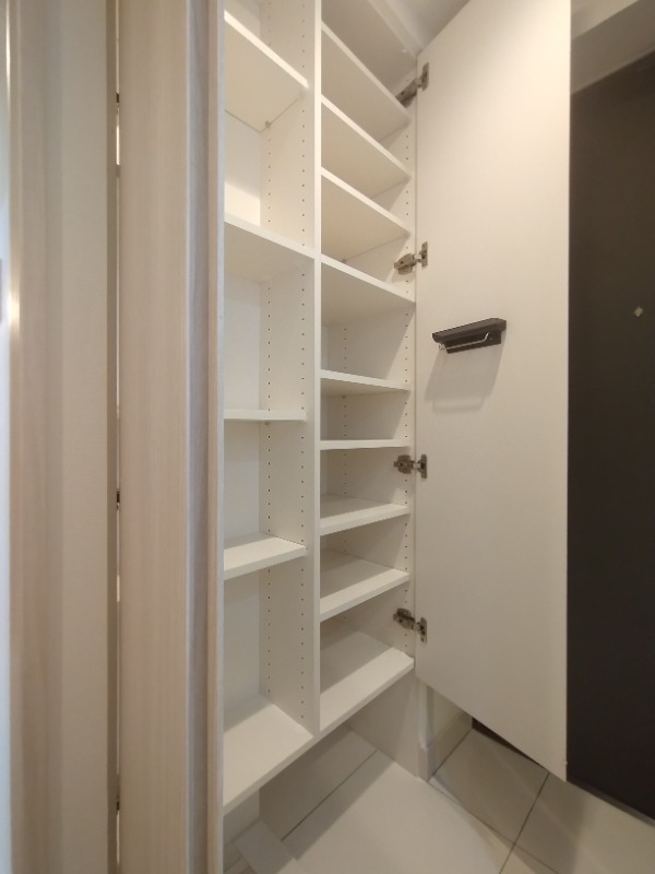 クレイシア新宿ノース3階 収納