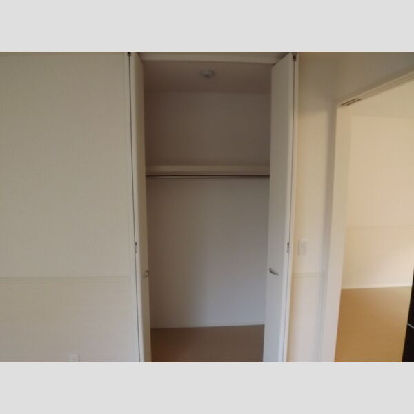 パル エリオット 洋室クローゼット