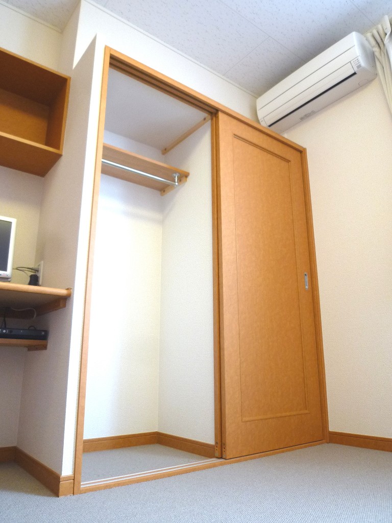 レオパレスＭ＆Ｎ 内観