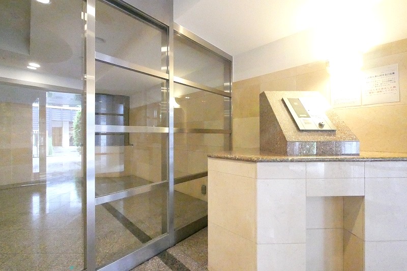 アクロス新宿 外観