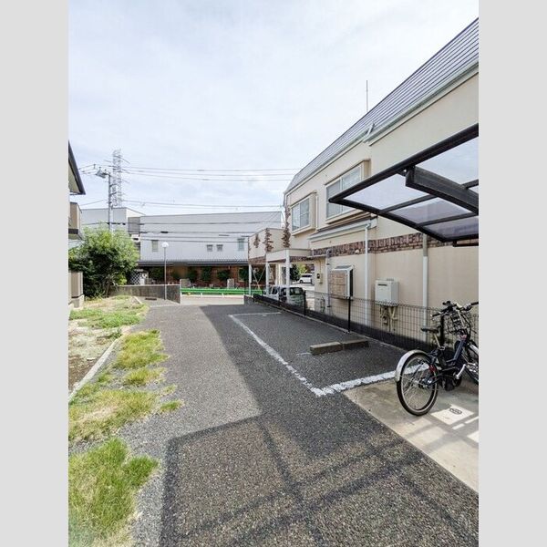 プリシェールミレニアム　Ⅱ 駐車場