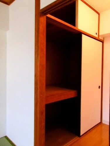 大倉山ハイム１号棟 押入