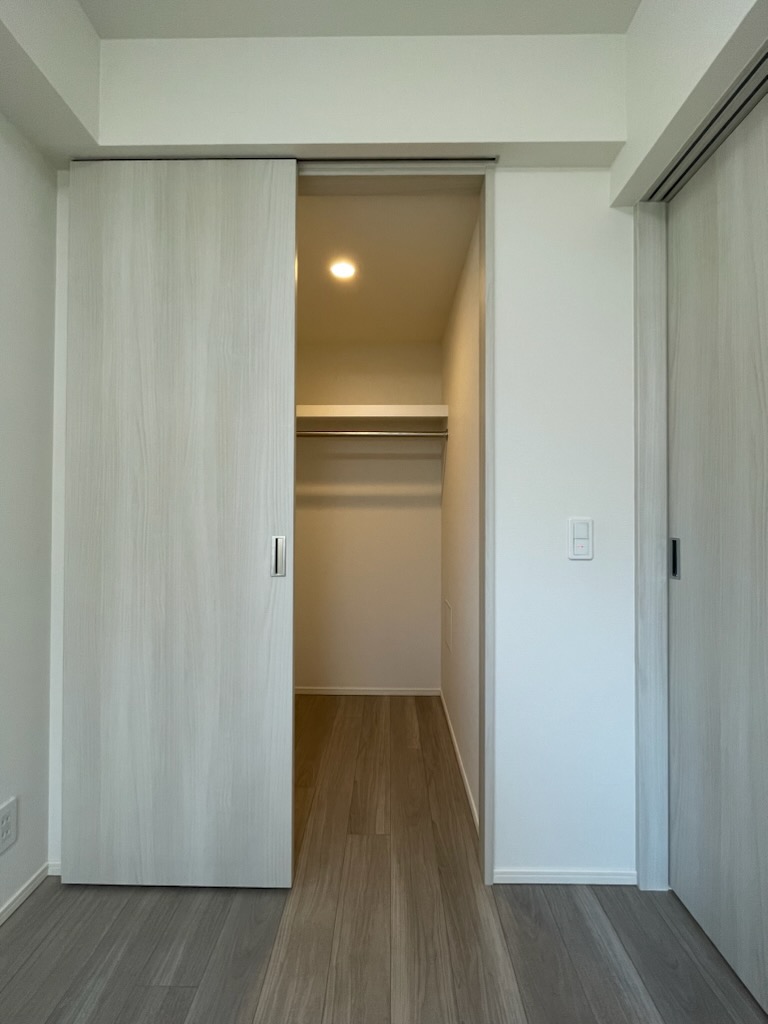 ガーラ・ステーション川崎久地2階 収納