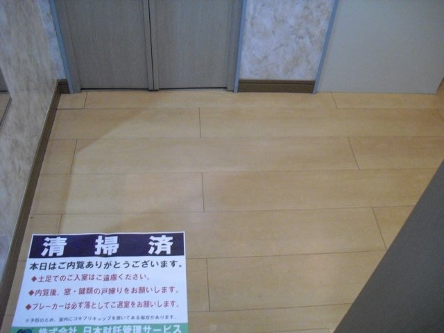 ライオンズマンション板橋区役所前第５ 玄関