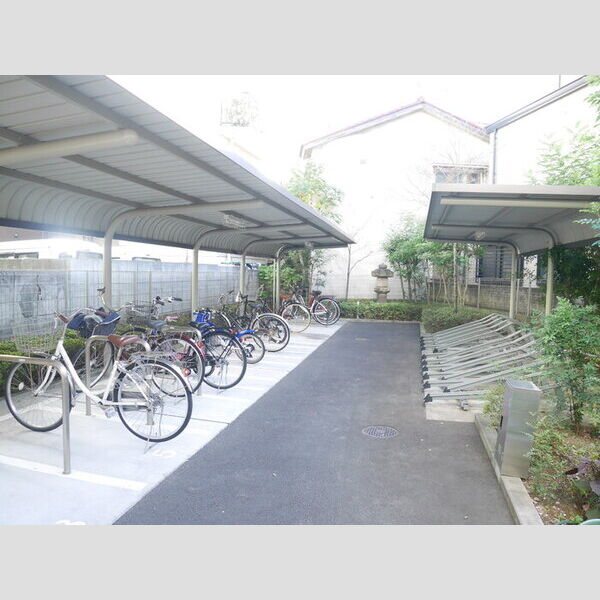 アレーズ南池袋 駐輪場