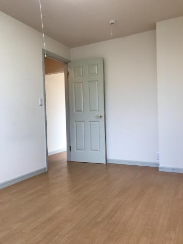 サン・エクセラン101号室 洋室