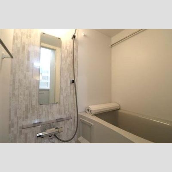 Skey residence塚越(スカイエレジデンスツカゴシ)102号室 お風呂