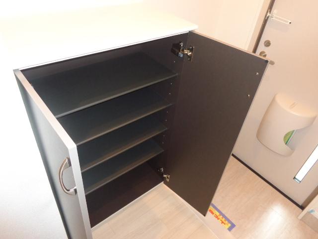 ルミウス 下駄箱
