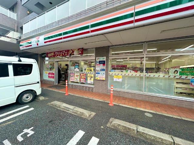 ソーコー・ヴィラージュⅡ セブンイレブン横浜戸塚汲沢1丁目店まで437ｍ