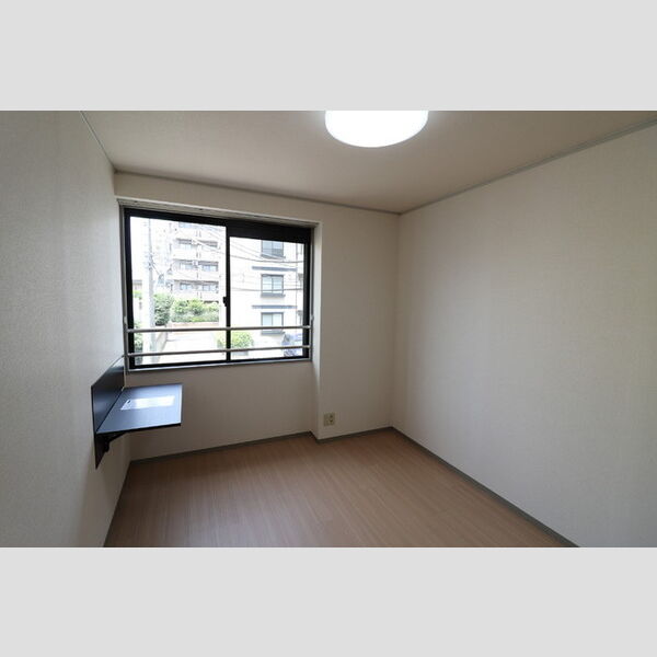 ピュアコート　(3)参番館201号室 洋室4.5帖