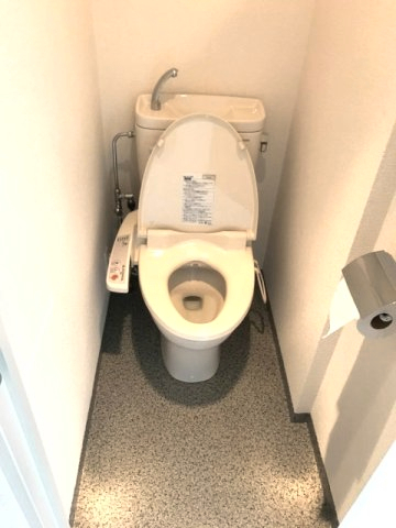 プレール・ドゥーク上北沢1003号室 トイレ