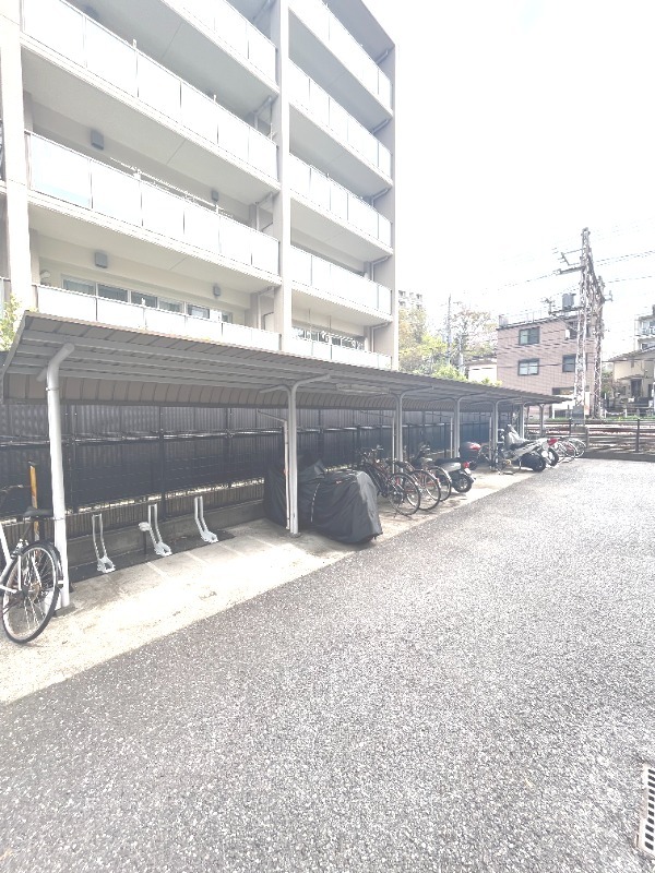 エスペランサ柿生1階 駐輪場