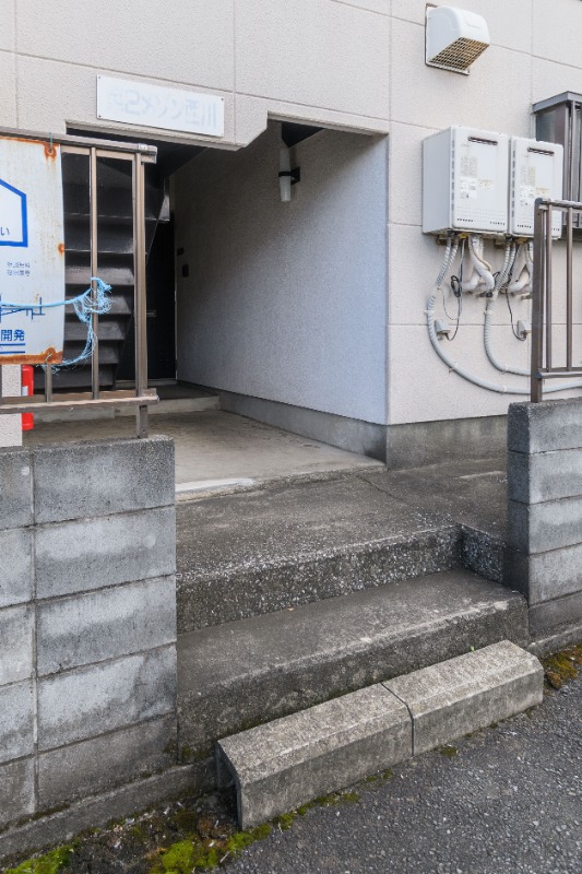 第2メゾン西川2階 エントランス