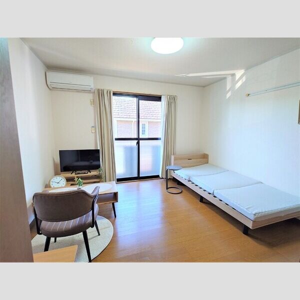 ジュネス国立 洋室7帖