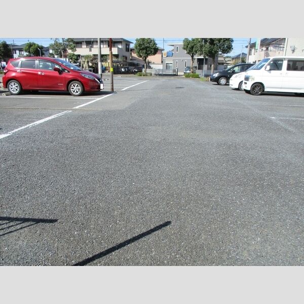 ハイランド　C 駐車場