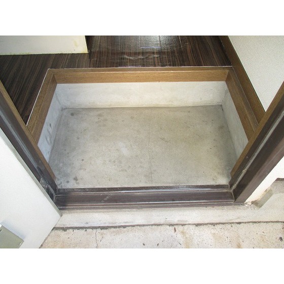 ファミーユヤマダ 玄関