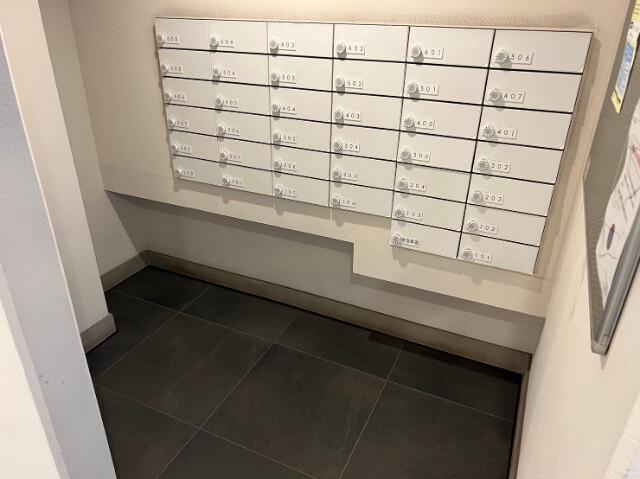 TFレジデンス川崎殿町WEST5階 メールコーナー