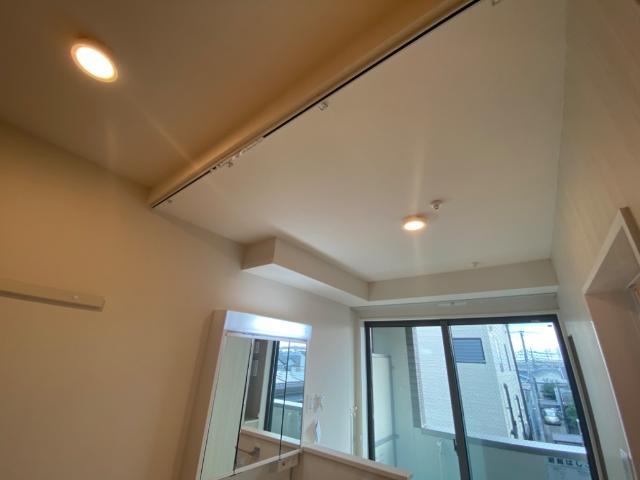 オータムスイート303号室 カーテンレール