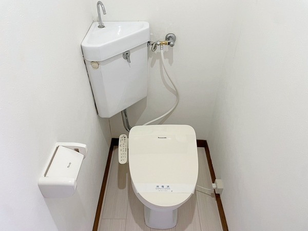 新葉ラピス北小金202号室 トイレ