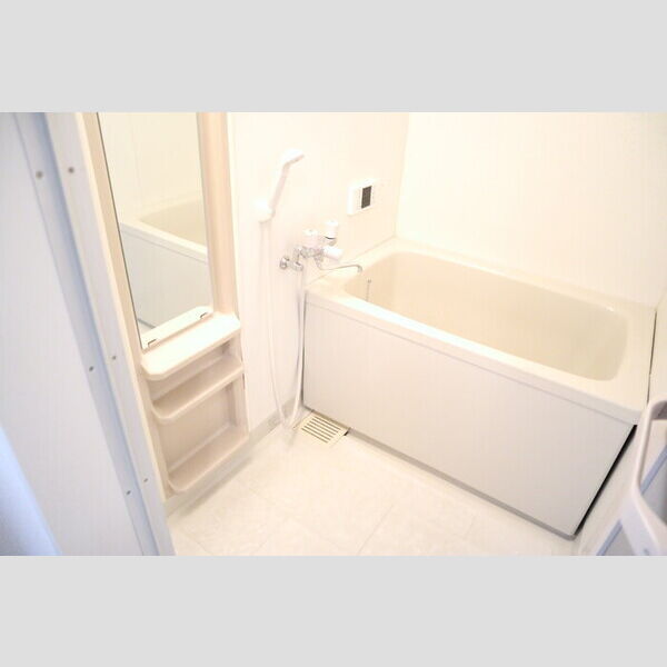 ヴァンベール東川口　Ⅰ/Ⅱ/ⅢⅢ301号室 ユニットバス