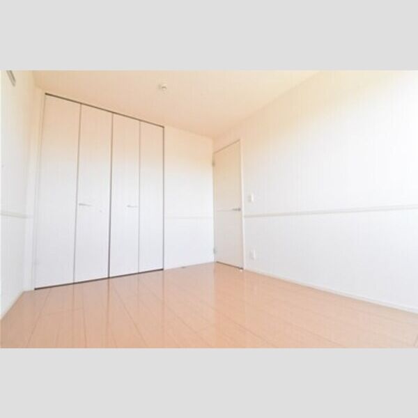 ビラ ルフト301号室 居室