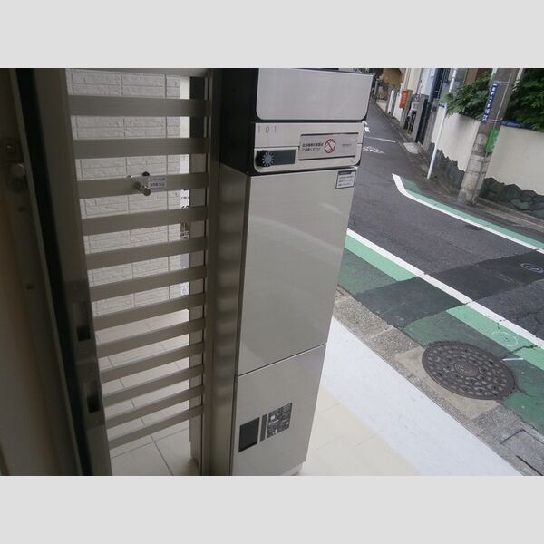 エクセリア高砂101号室 ポスト&宅配ボックス