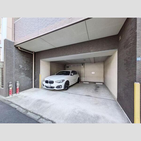 アイリス大森 駐車場