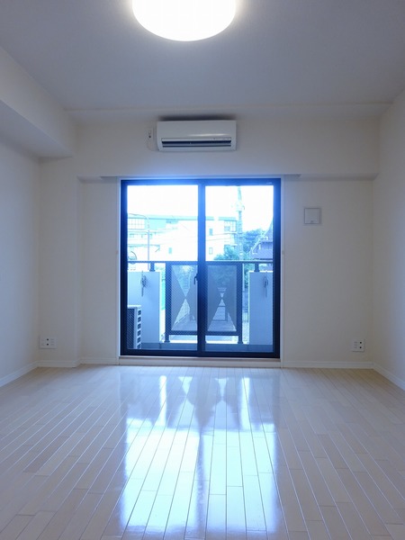 サンテミリオン千歳烏山 リビング