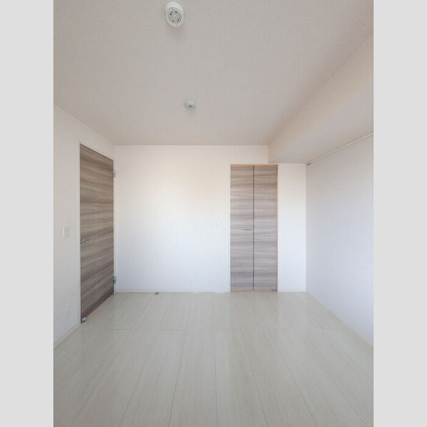 グランド・キャッスル205号室 洋室