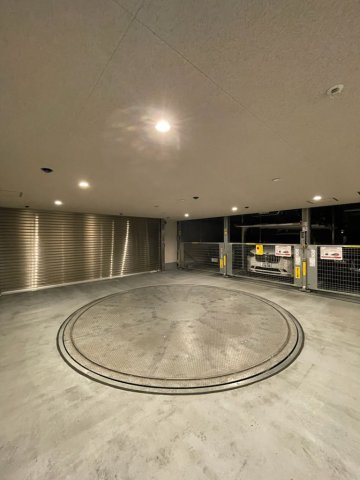 プレシス横濱紅葉坂 駐車場