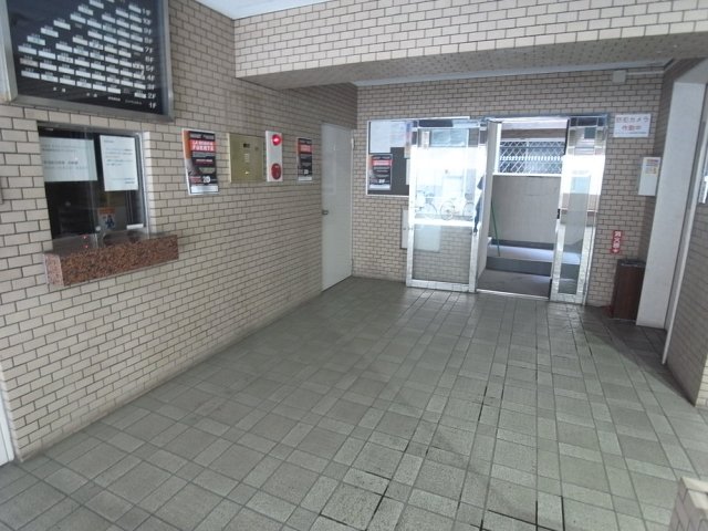 ライオンズマンション横浜伊勢佐木町 エントランス