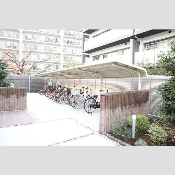 クレスト川口101号室 駐輪場