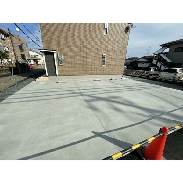 アーバンヒルズ 駐車場