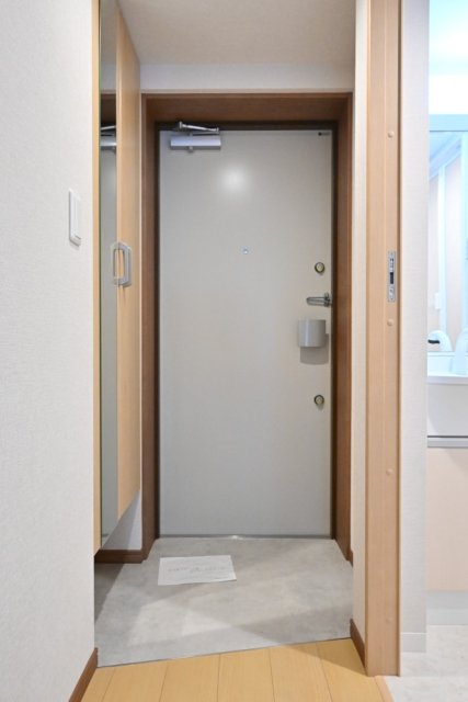 ＣＥＮＴＲＡＬ　ＧＡＲＤＥＮ　ＲＥＳＩＤＥＮＣＥ　ＴＯＫＹＯ1階 玄関