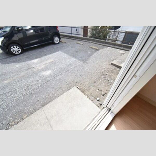 グレープズヒル　F101号室 軒下