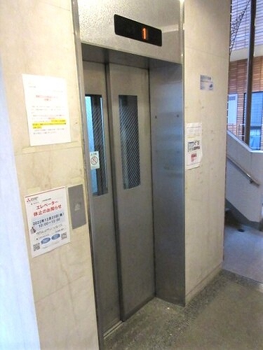 石川ビル2階 エレベーター