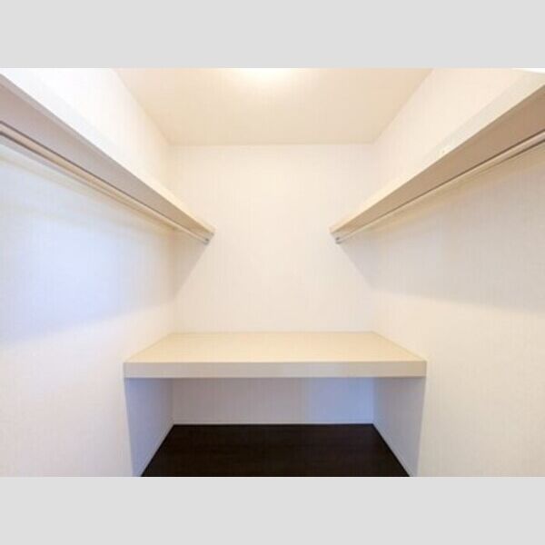 ラ・ソラーナ ウォークインクローゼット