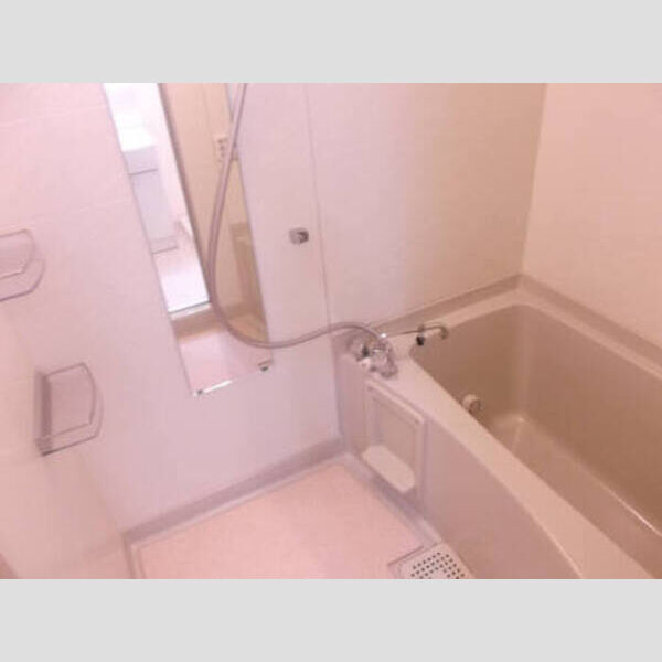 エステート西府中105号室 追焚き給湯付きの浴室