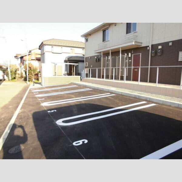 メゾンエミールⅠ 駐車場