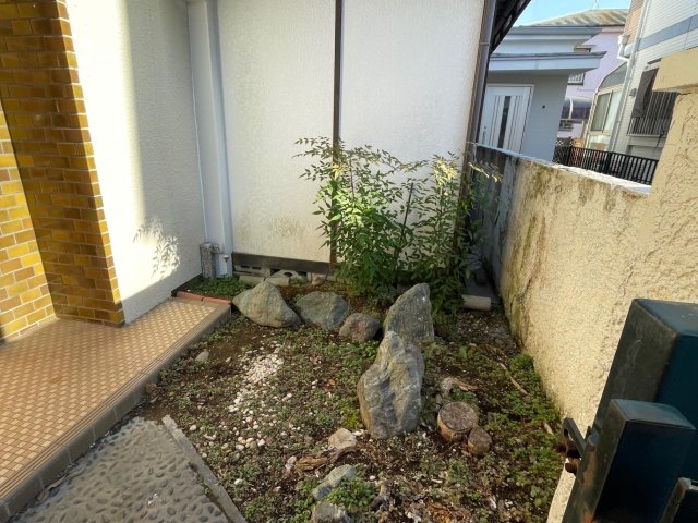 八王子戸建 小さいですがお庭もございます