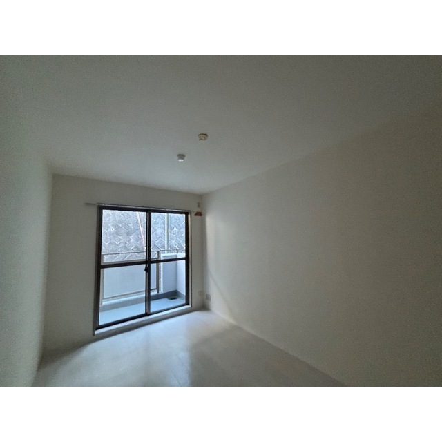 読売ランド第一マンションズ206号室 リビング