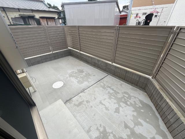 ラ・ベル・オロール103号室 庭