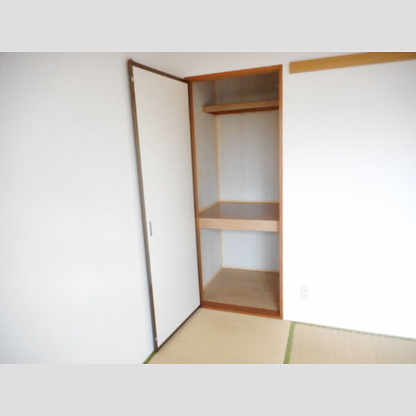 フレマリール鎌ヶ谷　A103号室 押入れ