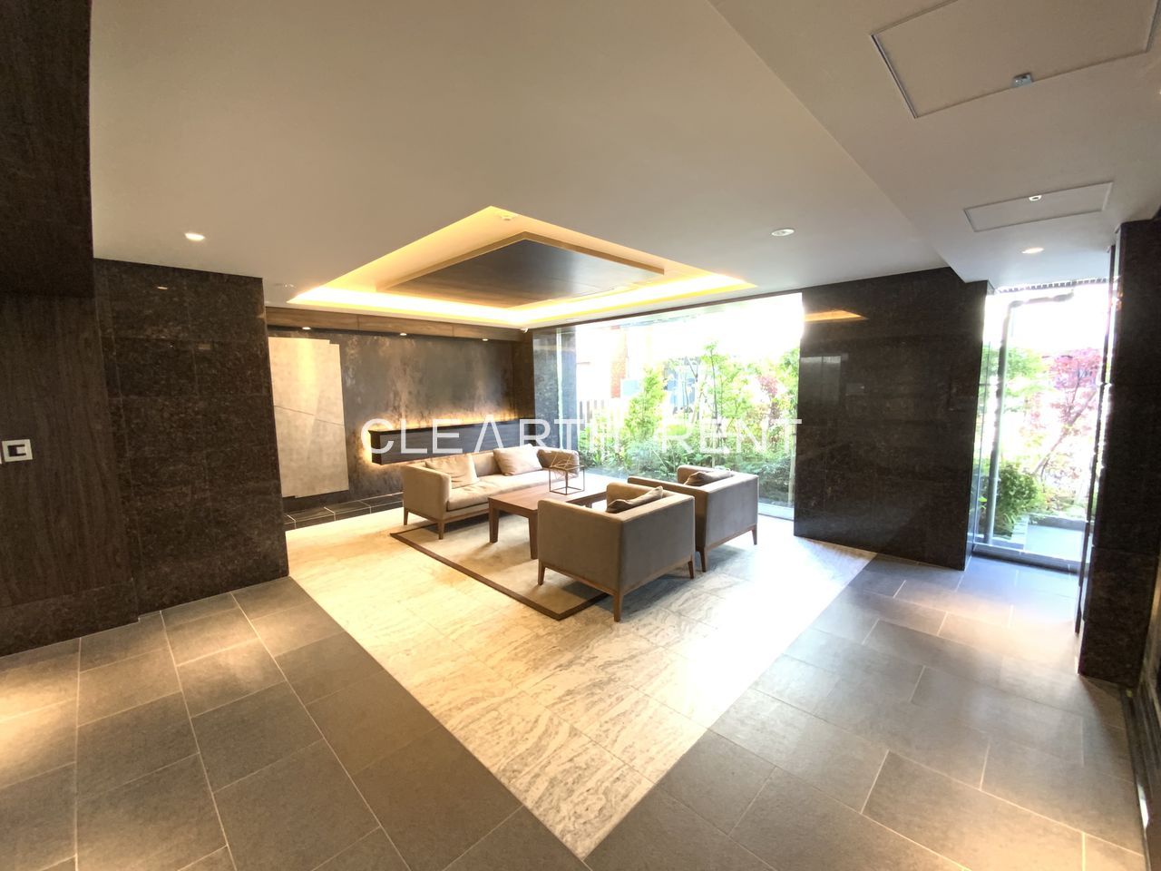 コンシェリア東池袋5階 管理体制良好/暖かな間接照明が素敵なロビー空間